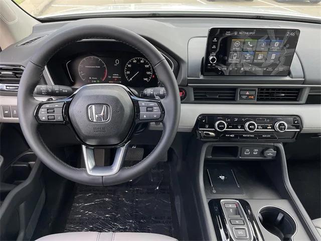 new 2025 Honda Pilot car, priced at $43,712