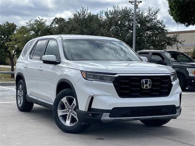 new 2025 Honda Pilot car, priced at $43,712
