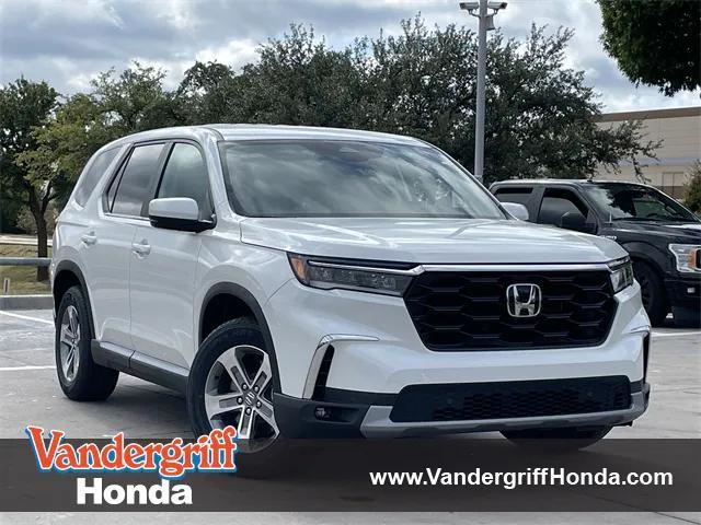 new 2025 Honda Pilot car, priced at $43,712