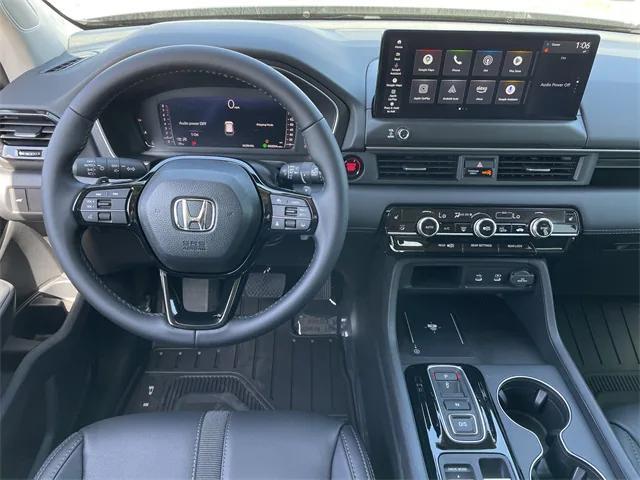 new 2026 Honda Pilot car, priced at $46,082