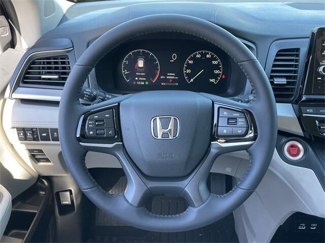 new 2026 Honda Odyssey car, priced at $42,003