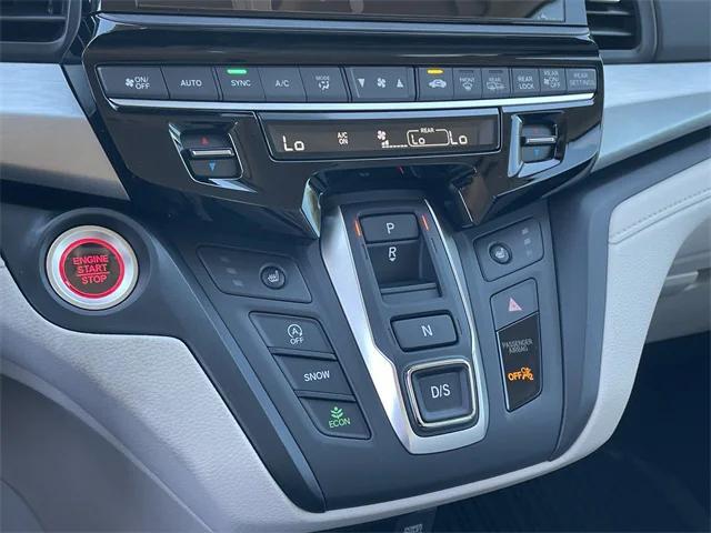 new 2026 Honda Odyssey car, priced at $42,003