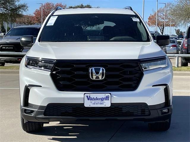 new 2025 Honda Pilot car, priced at $43,004