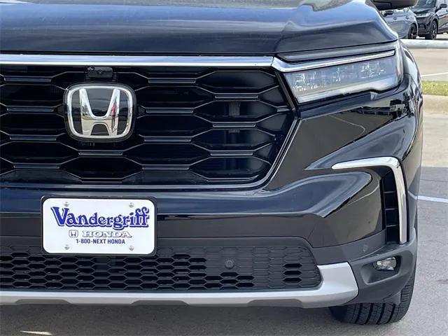 new 2025 Honda Pilot car, priced at $54,059