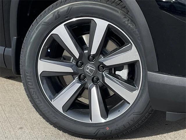 new 2025 Honda Pilot car, priced at $54,059