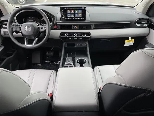 new 2025 Honda Pilot car, priced at $52,562