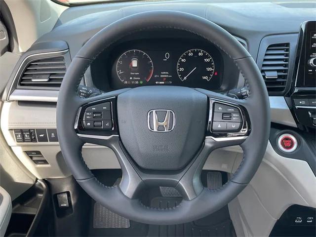 new 2026 Honda Odyssey car, priced at $43,422