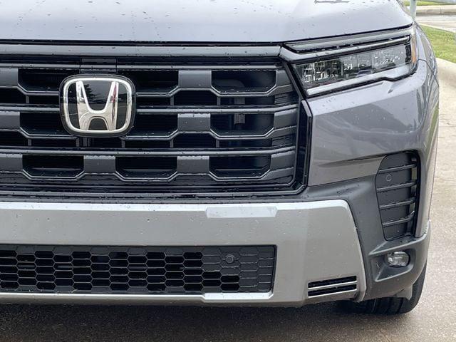new 2026 Honda Pilot car, priced at $45,332