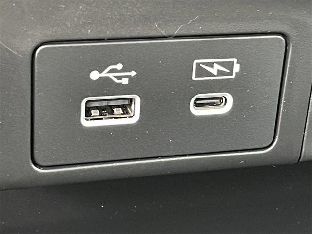 new 2026 Honda Odyssey car, priced at $43,877