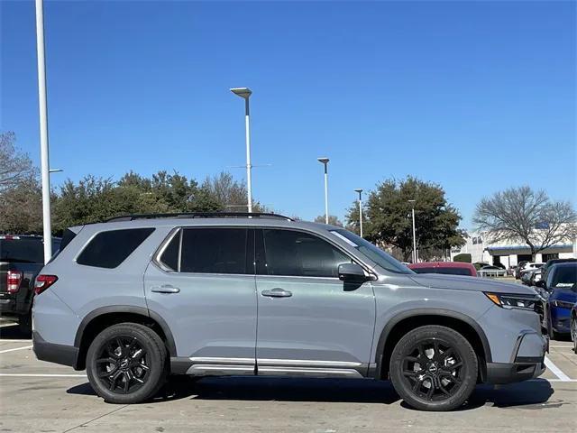 new 2025 Honda Pilot car, priced at $49,686