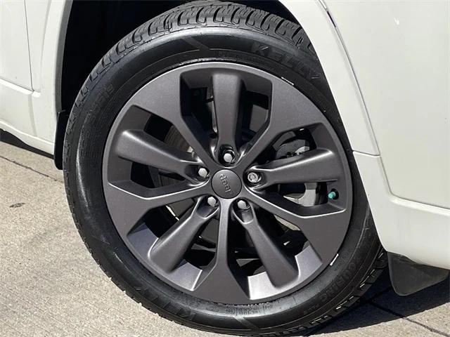 used 2019 Jeep Cherokee car, priced at $15,396