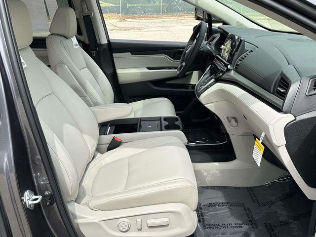 new 2026 Honda Odyssey car, priced at $44,290
