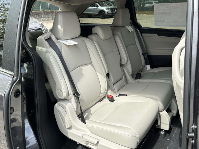 new 2026 Honda Odyssey car, priced at $44,290