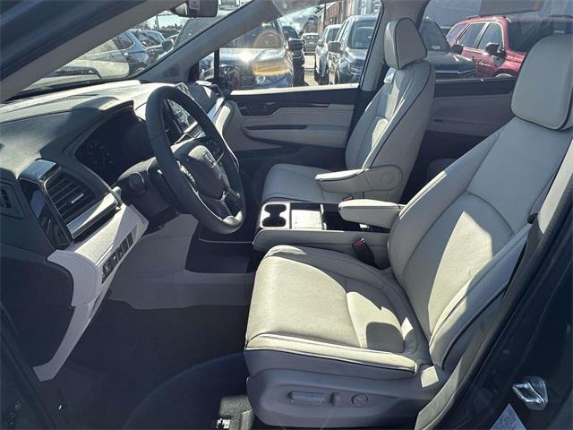 new 2026 Honda Odyssey car, priced at $45,628