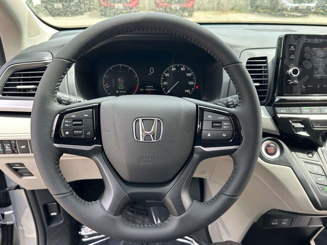 new 2026 Honda Odyssey car, priced at $44,290
