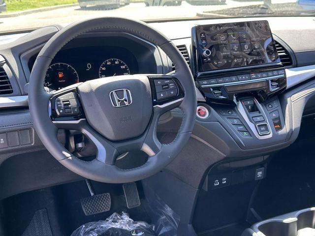 new 2026 Honda Odyssey car, priced at $44,290