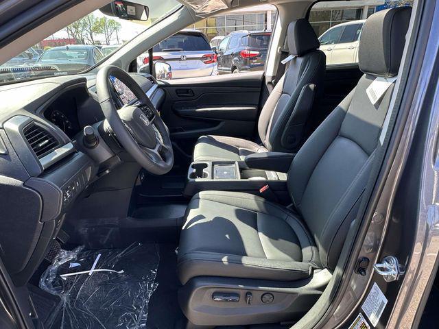 new 2026 Honda Odyssey car, priced at $44,290