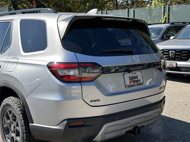 new 2025 Honda Pilot car, priced at $46,987