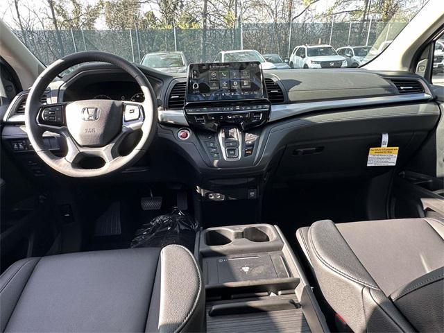 new 2026 Honda Odyssey car, priced at $43,378