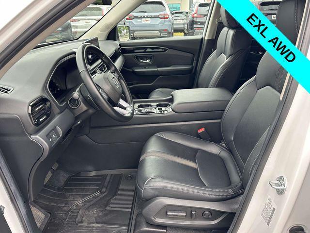 used 2025 Honda Pilot car, priced at $40,293