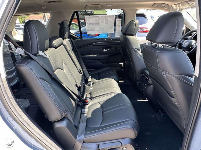 new 2026 Honda Pilot car, priced at $55,244