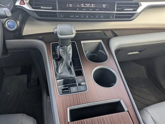 used 2023 Toyota Sienna car, priced at $39,990