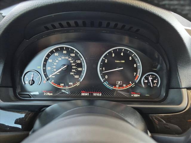 BMW 5 Series view 11