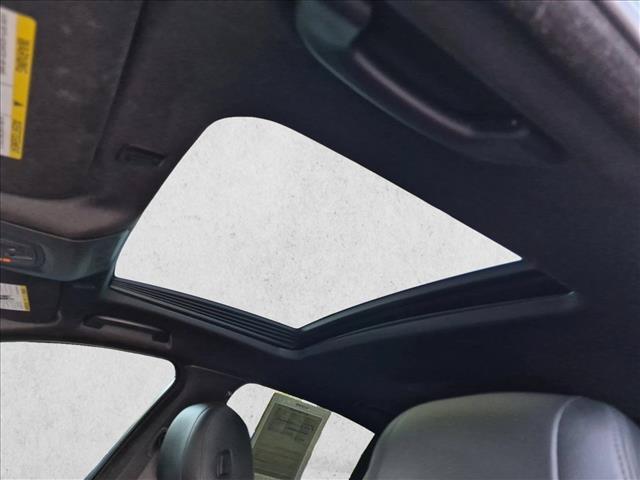 BMW 5 Series view 16