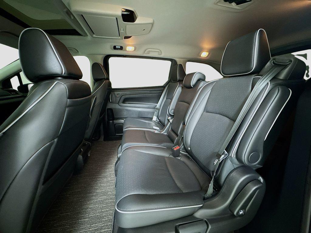 used 2025 Honda Odyssey car, priced at $47,063
