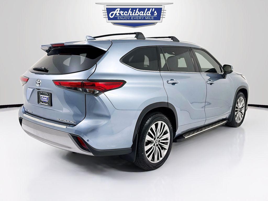 used 2021 Toyota Highlander car