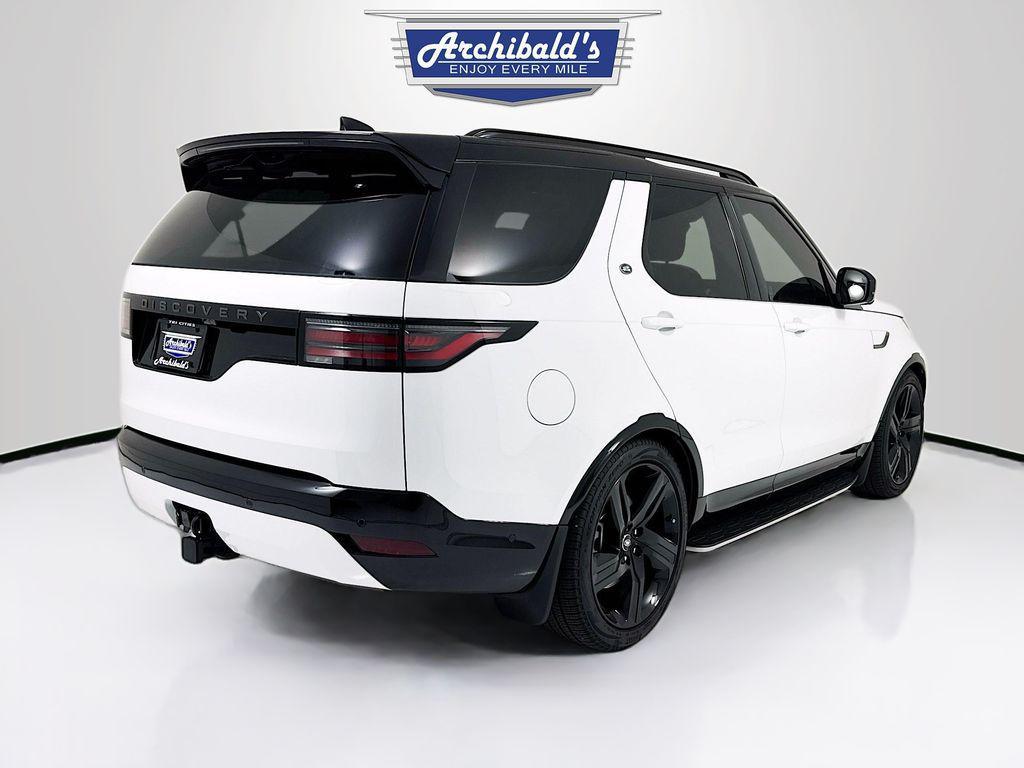 used 2025 Land Rover Discovery car, priced at $59,902