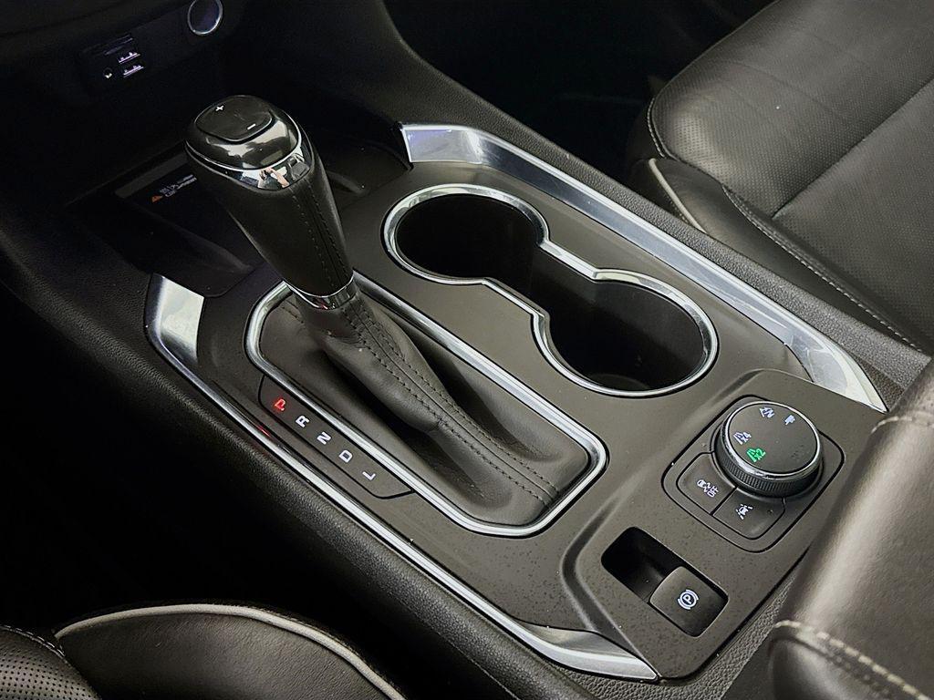 used 2020 Chevrolet Traverse car, priced at $22,108