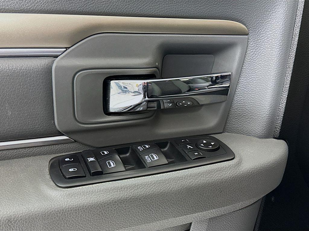 used 2020 Ram 1500 Classic car, priced at $28,998