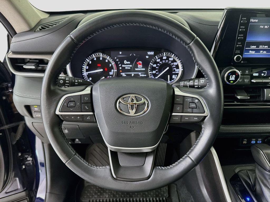 used 2022 Toyota Highlander car, priced at $37,080