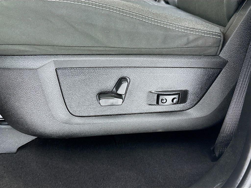 used 2021 Ram 1500 Classic car, priced at $26,000