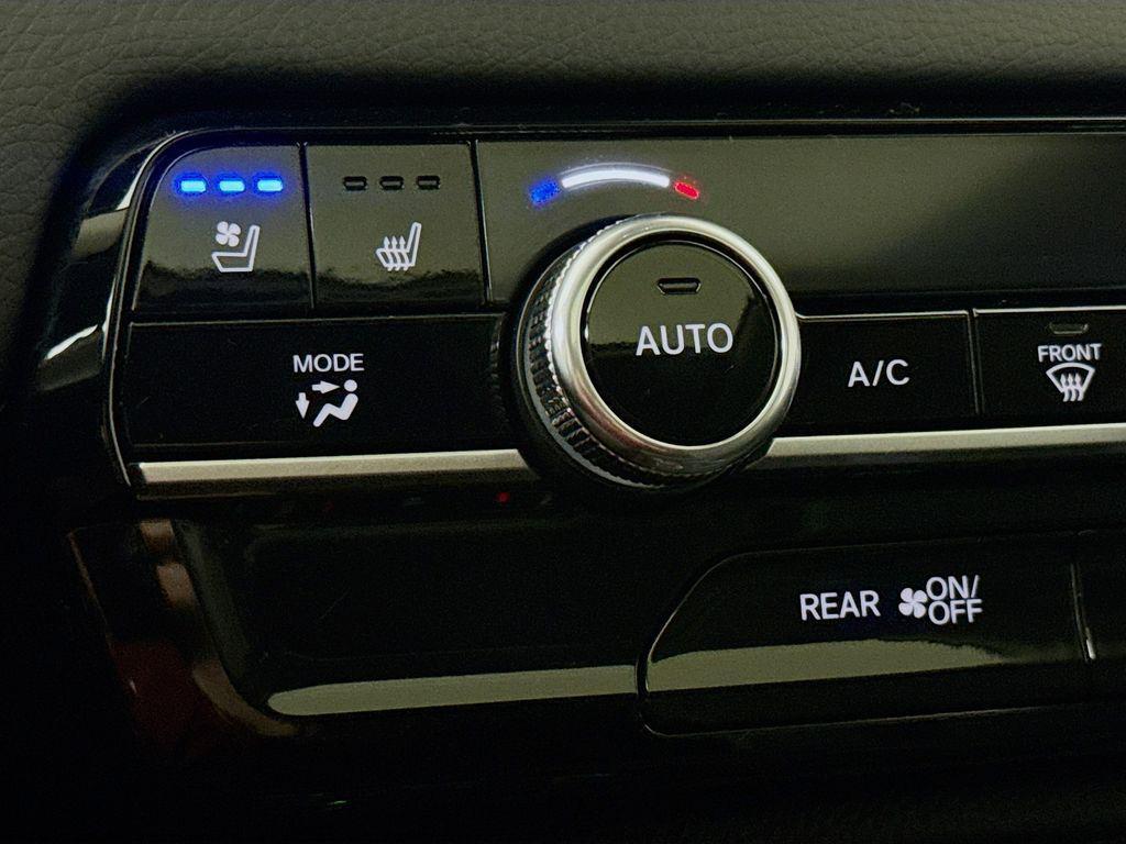 used 2023 Honda Pilot car, priced at $42,497