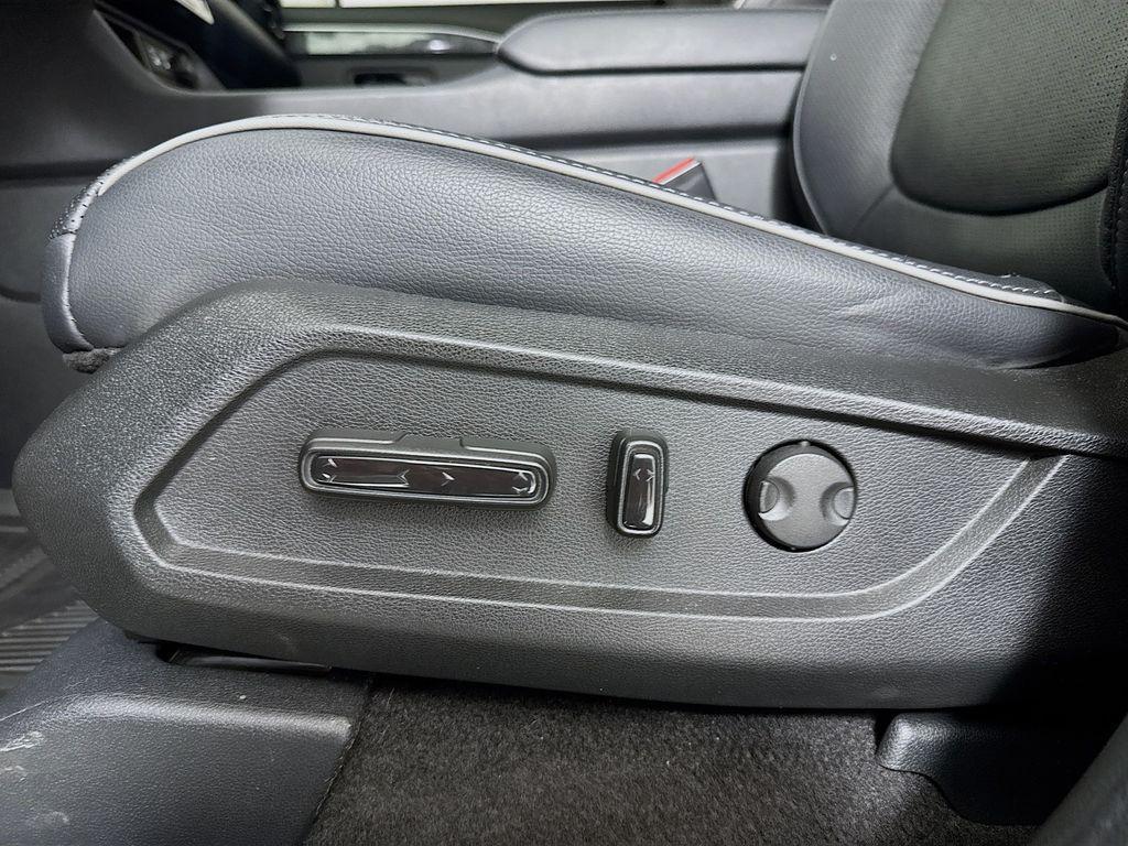 used 2023 Honda Pilot car, priced at $42,497