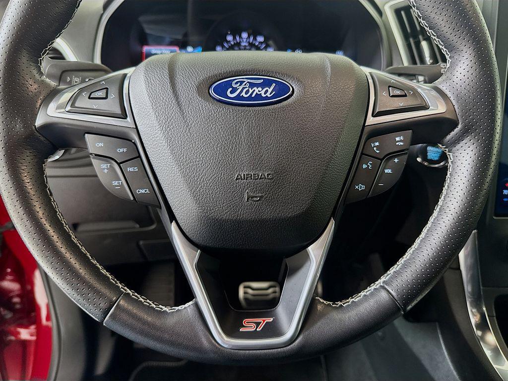 used 2022 Ford Edge car, priced at $30,799