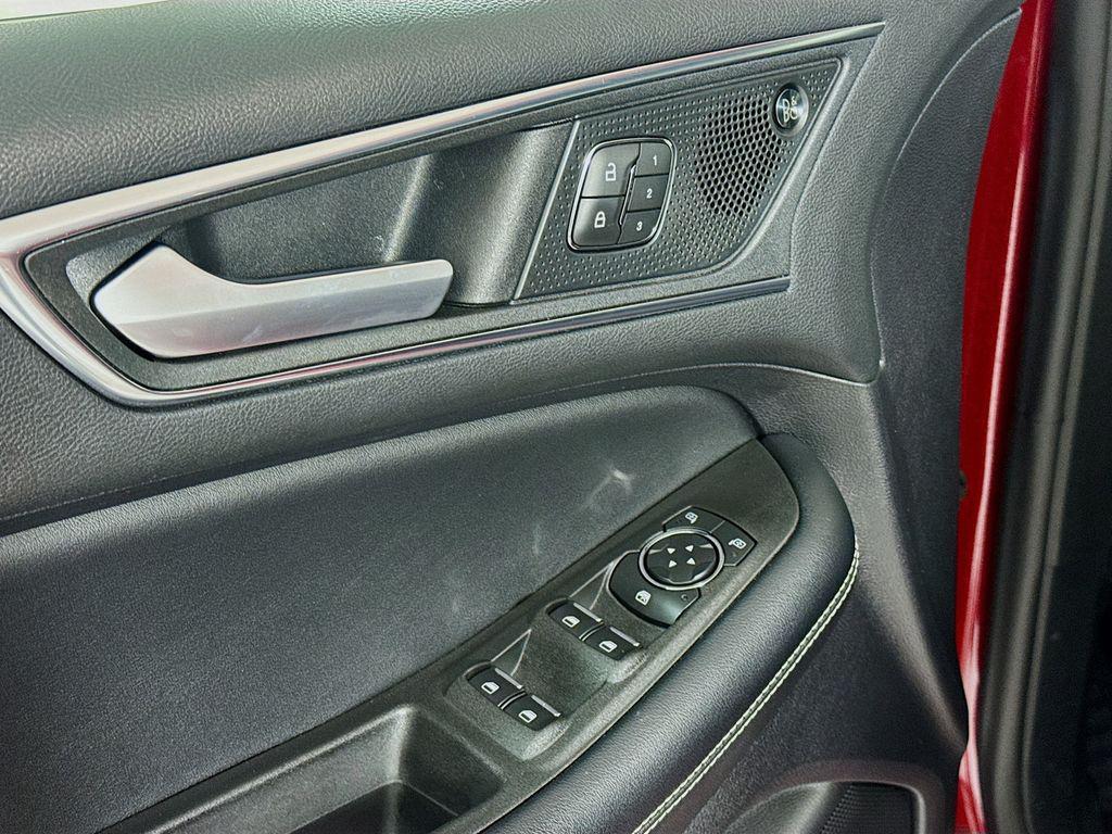 used 2022 Ford Edge car, priced at $30,799