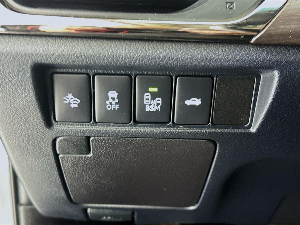 used 2018 Toyota Avalon car, priced at $23,913