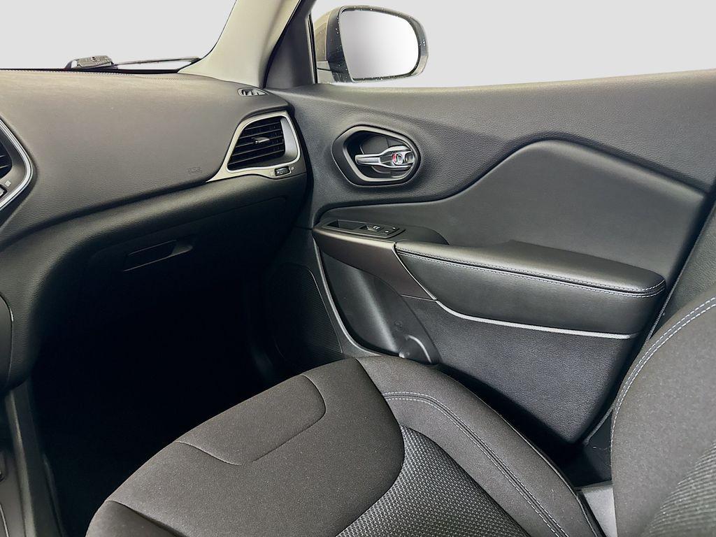 used 2021 Jeep Cherokee car, priced at $18,566