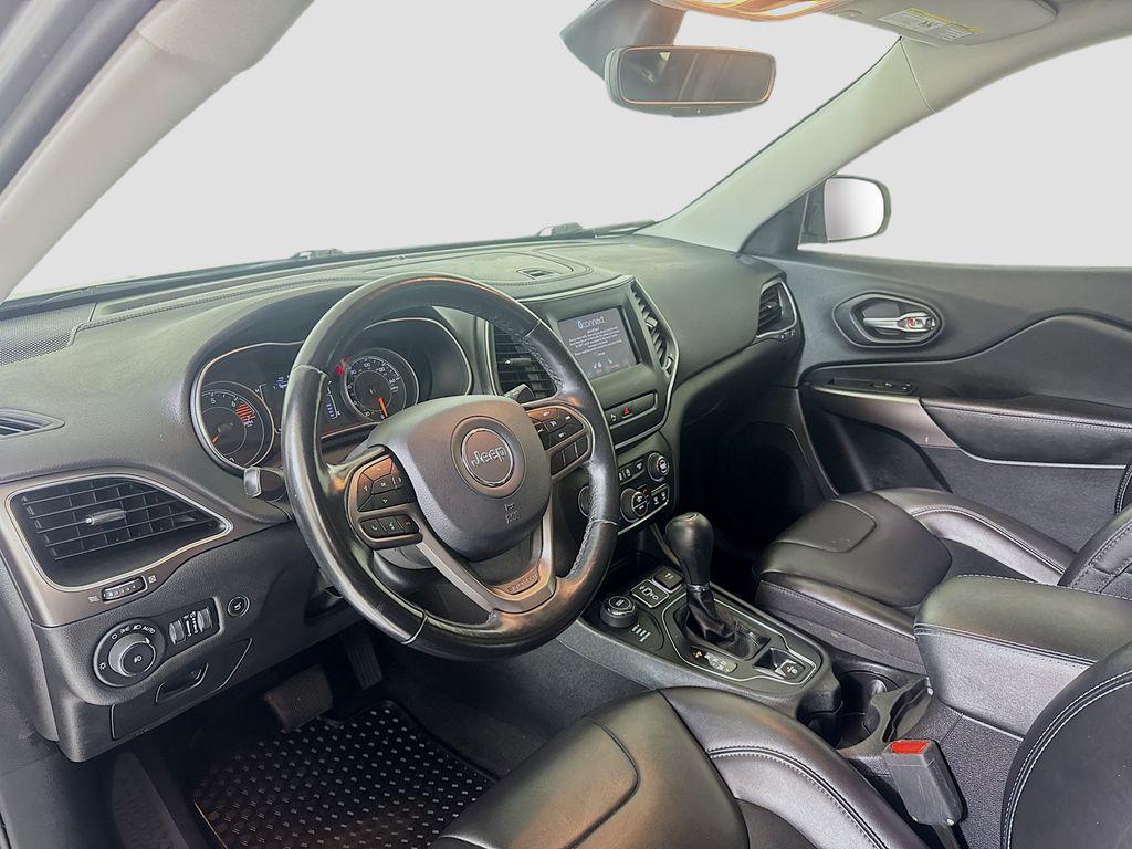 used 2020 Jeep Cherokee car, priced at $16,677