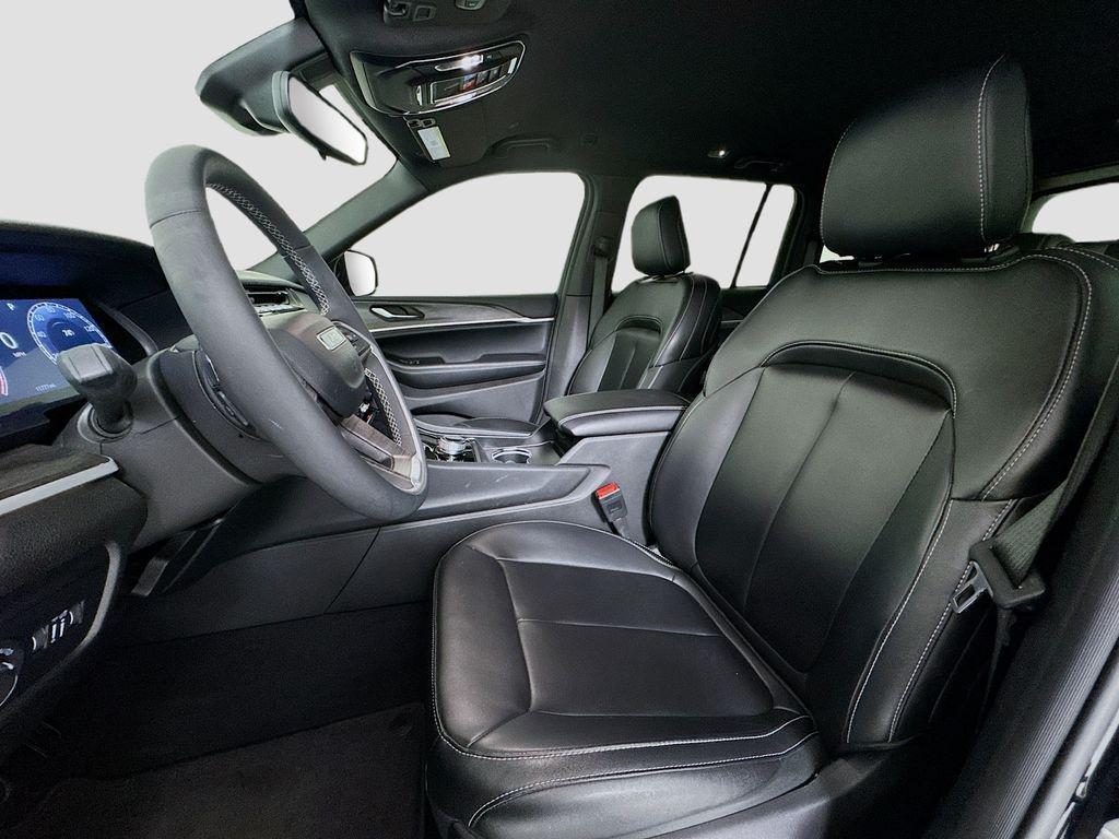 used 2024 Jeep Grand Cherokee car, priced at $38,066