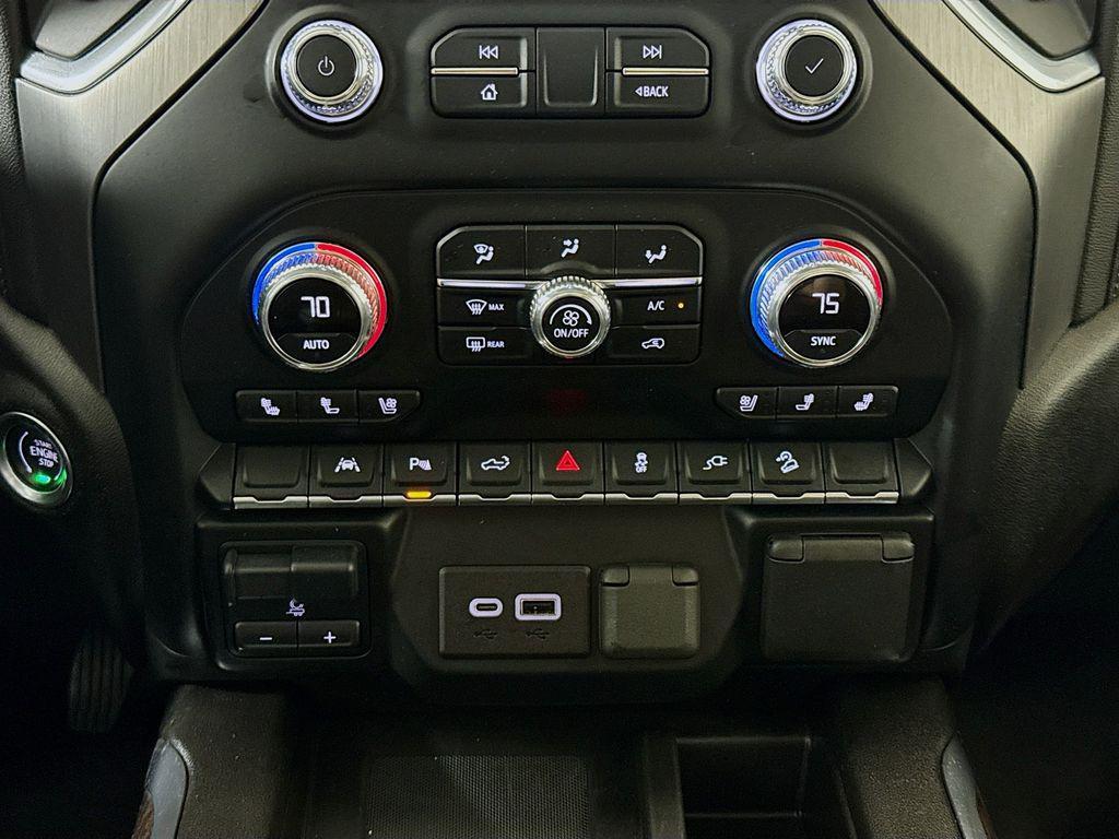 used 2022 GMC Sierra 1500 car, priced at $43,297