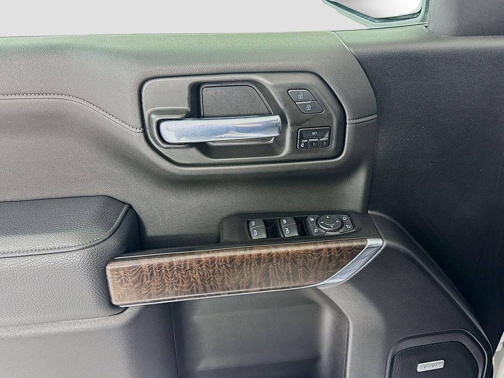 used 2022 GMC Sierra 1500 car, priced at $43,297