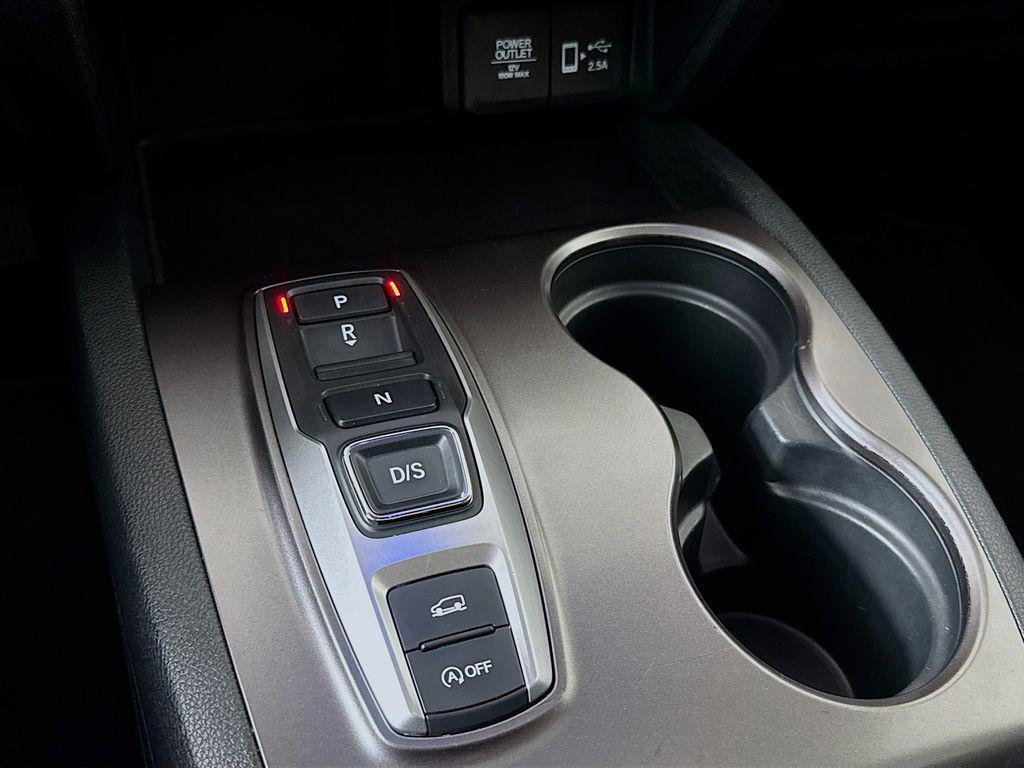 used 2022 Honda Pilot car, priced at $32,937