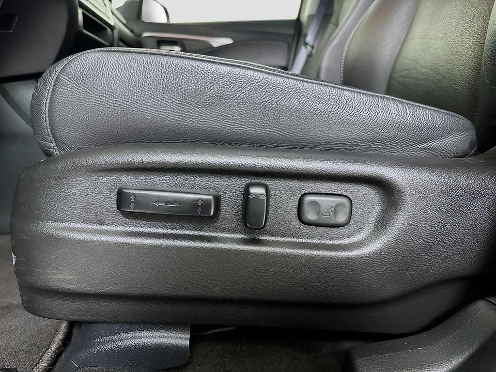 used 2022 Honda Pilot car, priced at $32,937