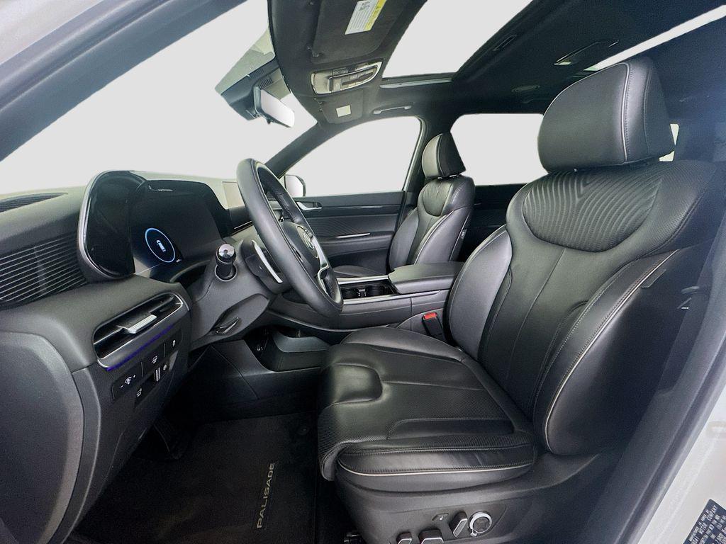 used 2024 Hyundai Palisade car, priced at $43,052