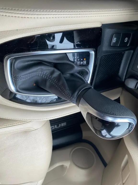 used 2019 Nissan Rogue car, priced at $18,750