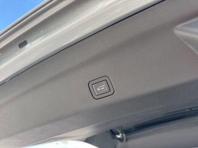 new 2025 Chevrolet Suburban car, priced at $81,761